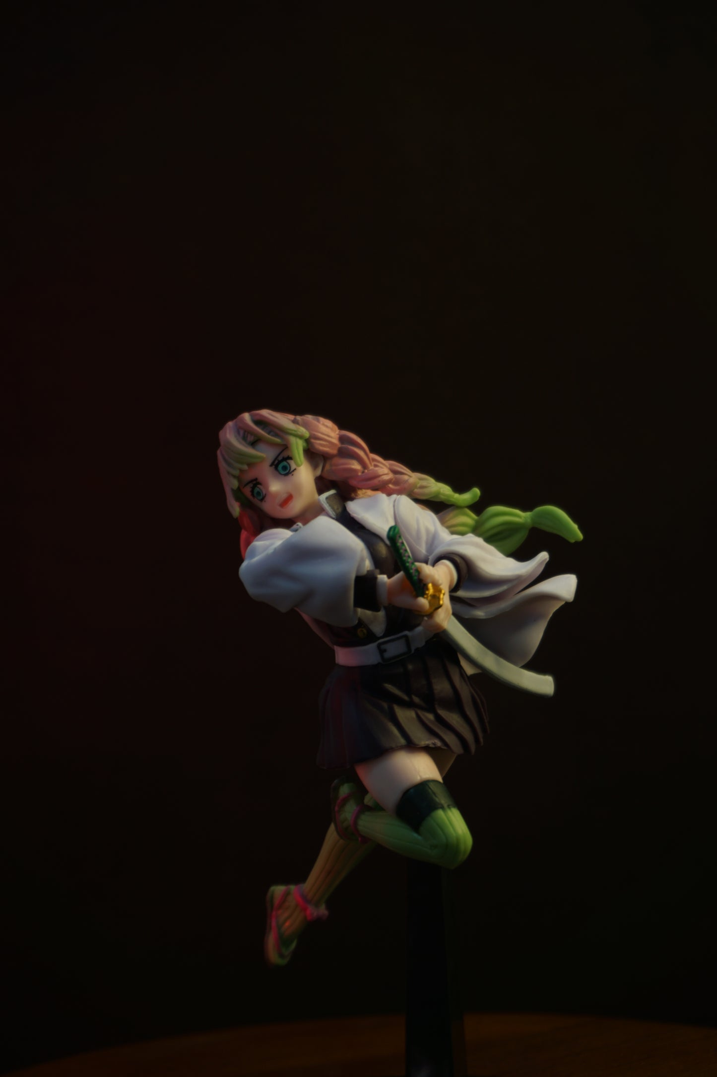 Love Breathing in Motion – Mitsuri Kanroji Collectible Figure